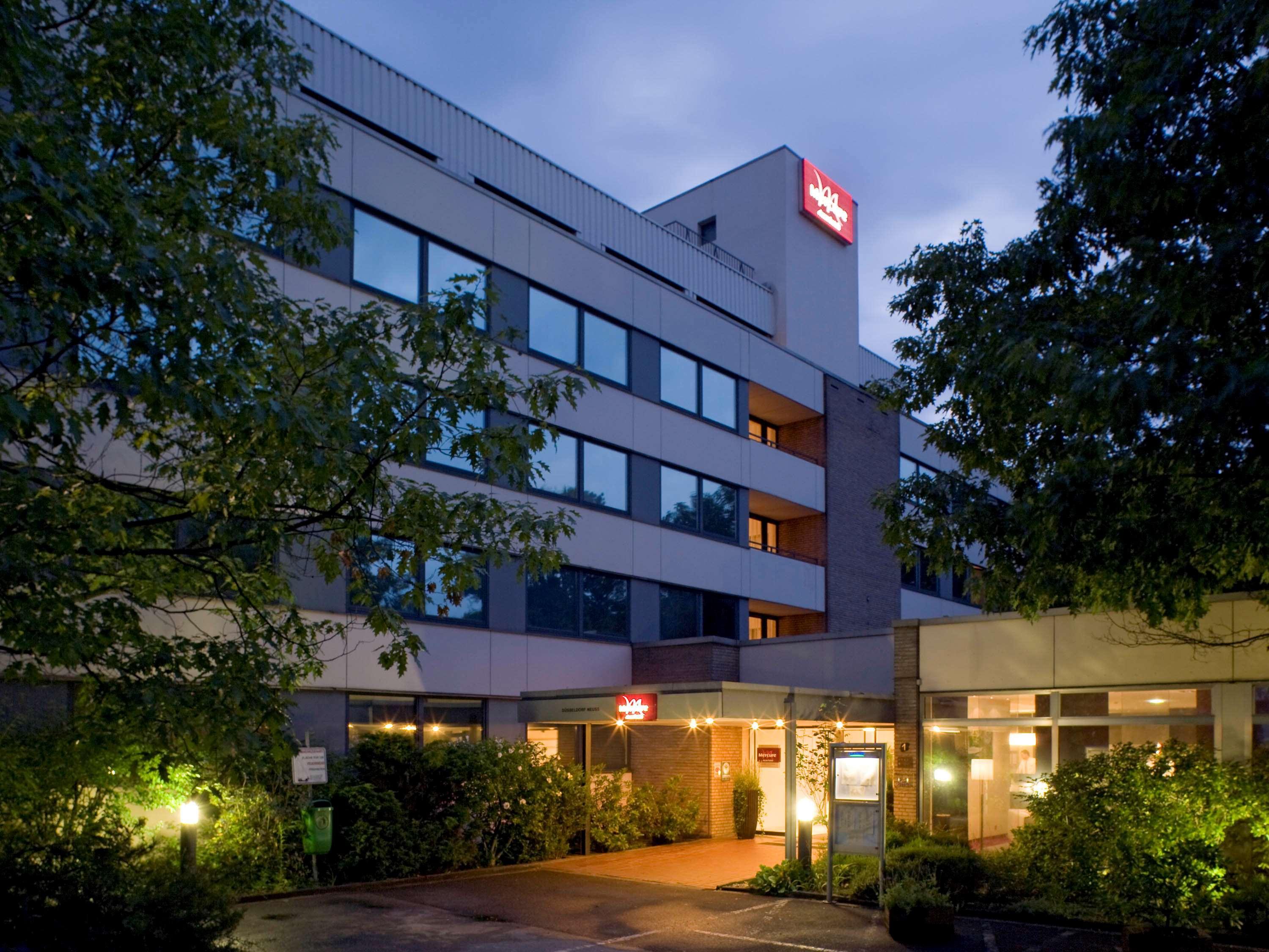 Mercure Hotel Duesseldorf Neuss Exterior photo