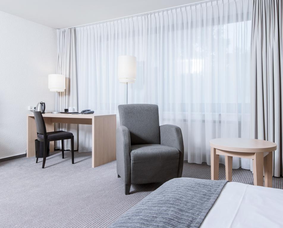 Mercure Hotel Duesseldorf Neuss Room photo