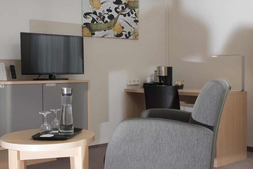 Mercure Hotel Duesseldorf Neuss Room photo